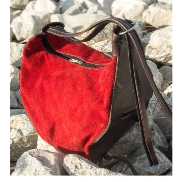 ZYGGY'S VERSATILE SUÈDE BACKPACK - Picture 4 of 7